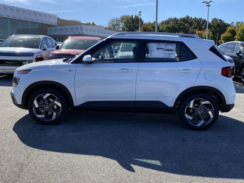 New 2026 Hyundai Venue SEL image 4