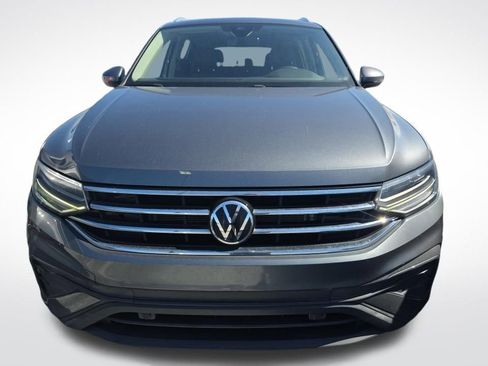 Certified 2022 Volkswagen Tiguan SE w/ Panoramic Sunroof Package image 5