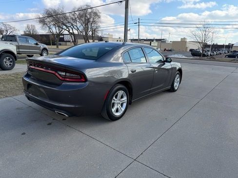 Used 2022 Dodge Charger SXT image 7