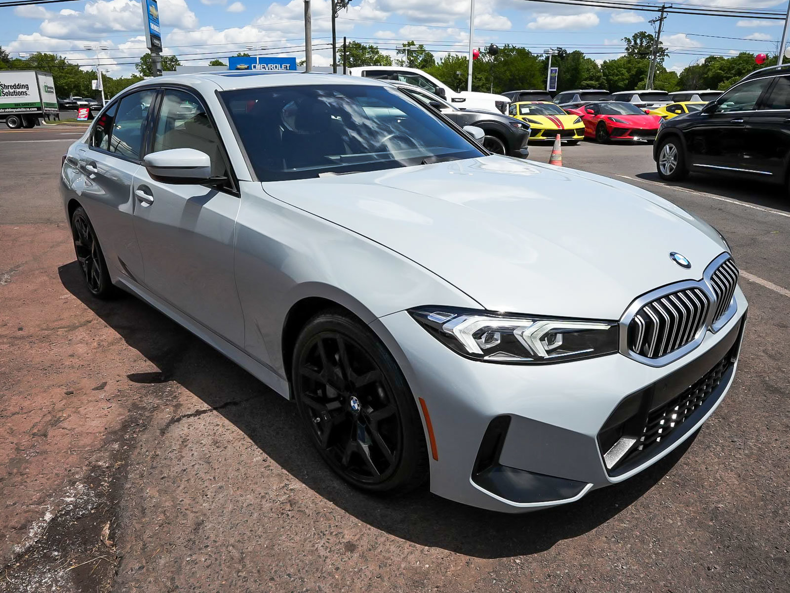 Used 2026 BMW 330i xDrive Sedan AWD/4WD image 3