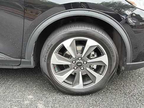 Certified 2024 Ford Escape Platinum AWD/4WD image 14