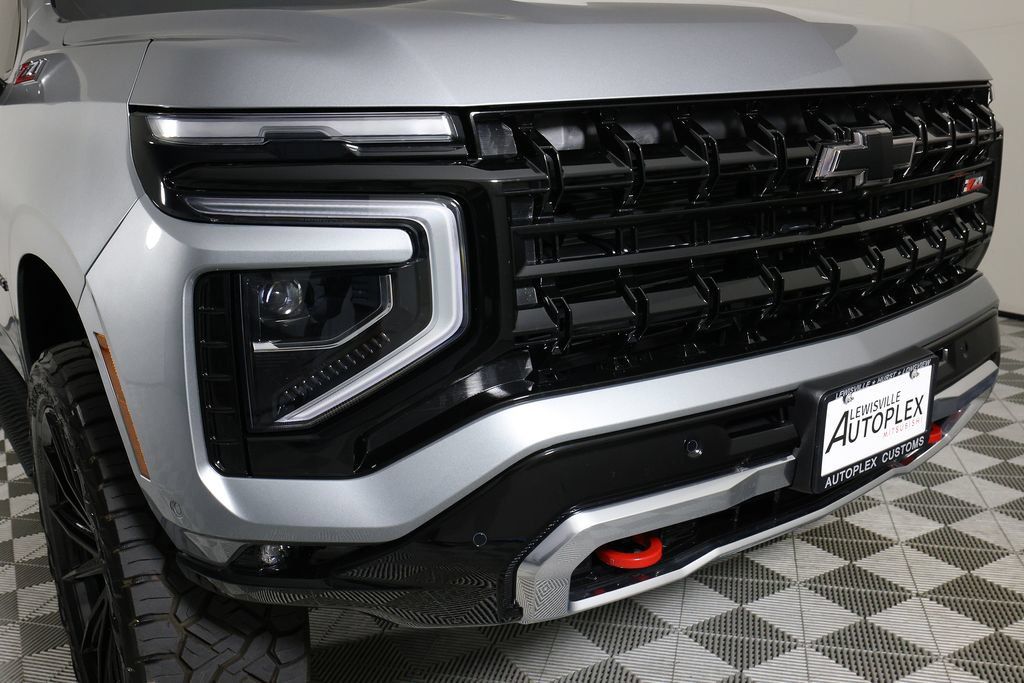 Used 2026 Chevrolet Tahoe Z71 w/ Comfort Package AWD/4WD image 43