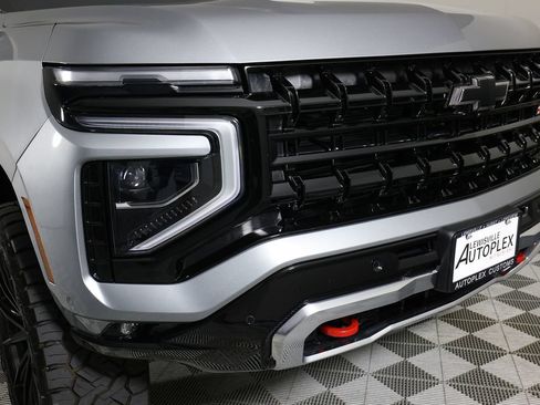 Used 2026 Chevrolet Tahoe Z71 w/ Comfort Package AWD/4WD image 43