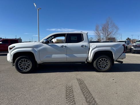 Used 2024 Toyota Tacoma Limited image 3