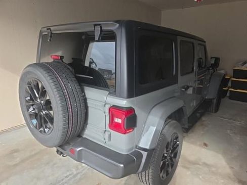 Used 2023 Jeep Wrangler Unlimited Sahara w/ Cold Weather Group image 9