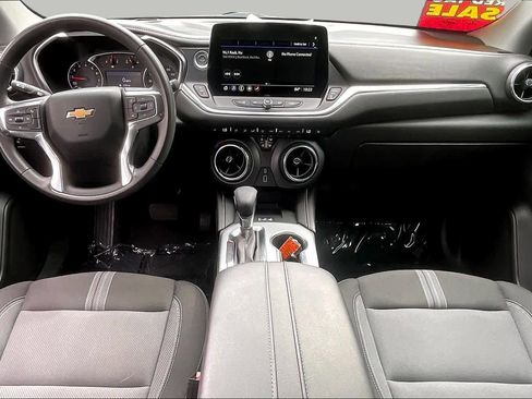 Used 2024 Chevrolet Blazer LT w/ Convenience Package FWD image 16