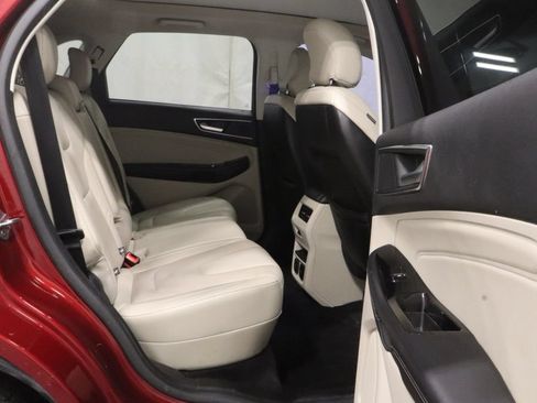 Used 2018 Ford Edge Titanium w/ Equipment Group 301A AWD/4WD image 17