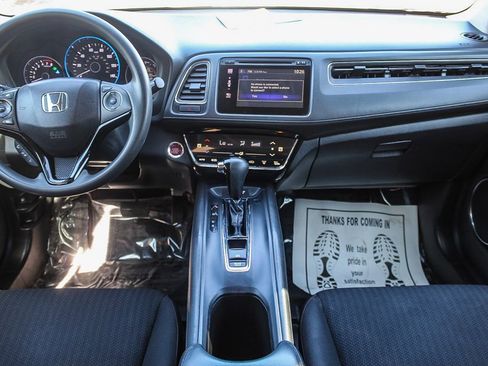 Used 2018 Honda HR-V EX image 12