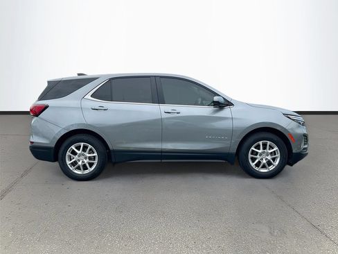 Used 2024 Chevrolet Equinox LT FWD image 8