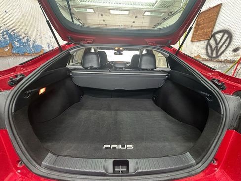 Used 2021 Toyota Prius XLE w/ Carpet Mat Package (TMS) AWD/4WD image 21