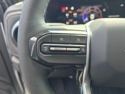 New 2025 Chevrolet Colorado LT w/ LT Convenience Package image 21