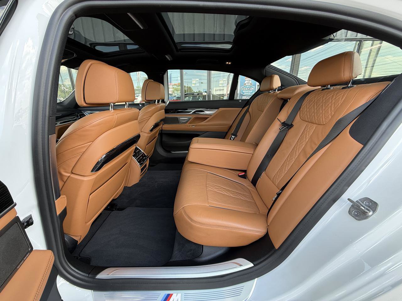 Used 2022 BMW 750i xDrive w/ Executive Package AWD/4WD image 43