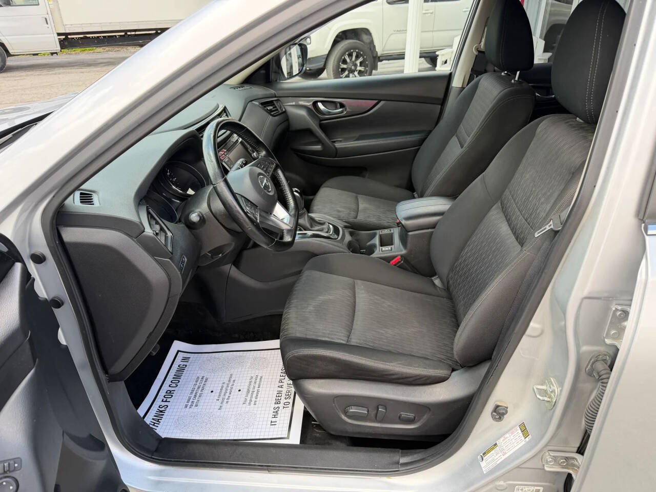 Used 2020 Nissan Rogue SV AWD/4WD image 11