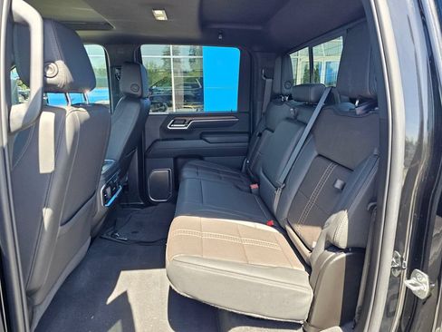 Used 2025 Chevrolet Silverado 2500 High Country w/ High Country Premium Package AWD/4WD image 18