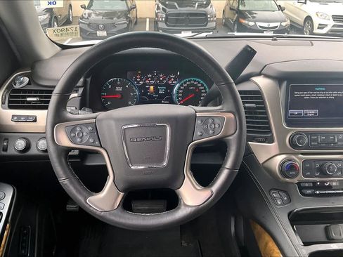 Used 2017 GMC Yukon Denali w/ Open Road Package image 8