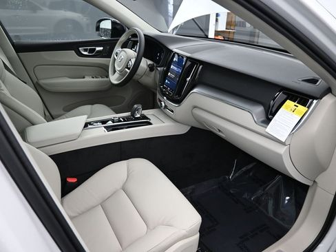 New 2025 Volvo XC60 T8 Core w/ Climate Package image 39