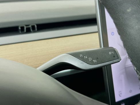 Used 2022 Tesla Model 3 image 23