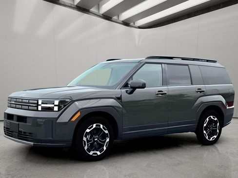 Used 2025 Hyundai Santa Fe SEL image 1