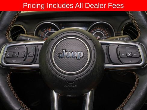 Used 2023 Jeep Gladiator Overland AWD/4WD image 18