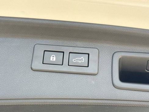 Used 2023 Subaru Forester Sport image 11