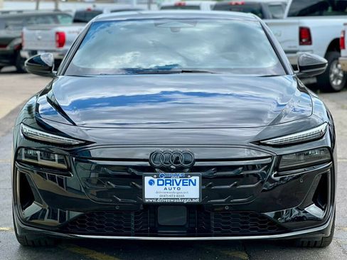 Used 2025 Audi S6 e-tron Prestige w/ 21" Black Optic Package AWD/4WD image 7
