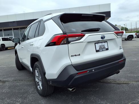 Used 2024 Toyota RAV4 XLE AWD/4WD image 34