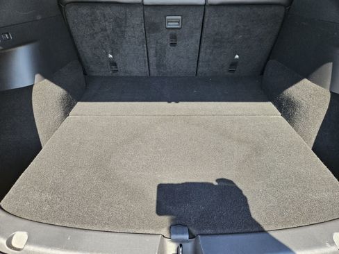 Used 2021 Tesla Model Y Long Range AWD/4WD image 28
