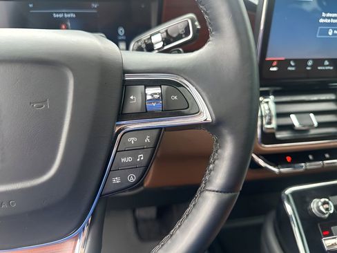 Used 2024 Lincoln Navigator L Reserve image 31