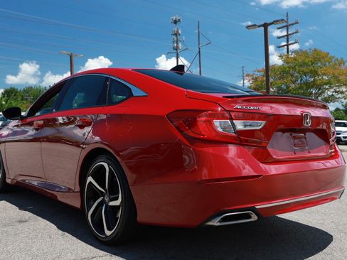 Used 2022 Honda Accord Sport image 3