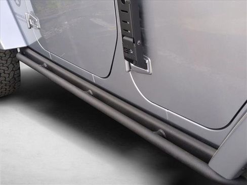 Used 2015 Jeep Wrangler Unlimited Sahara image 15