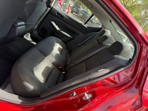 Used 2025 Nissan Altima 2.5 SV image 34