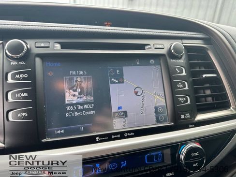 Used 2018 Toyota Highlander XLE AWD/4WD image 42