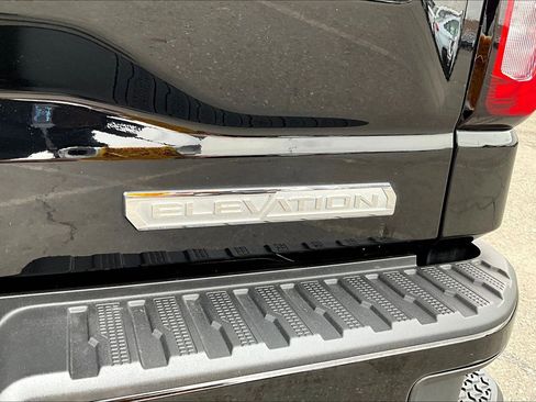 Used 2023 GMC Sierra 1500 Elevation AWD/4WD image 16