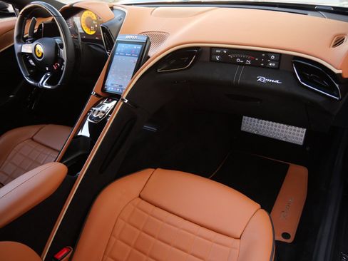 Used 2023 Ferrari Roma image 22