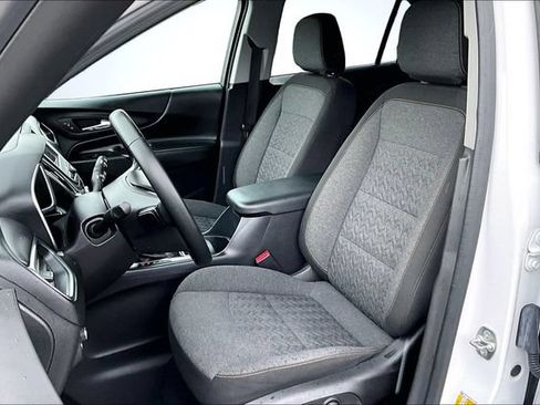 Used 2024 Chevrolet Equinox LT AWD/4WD image 20