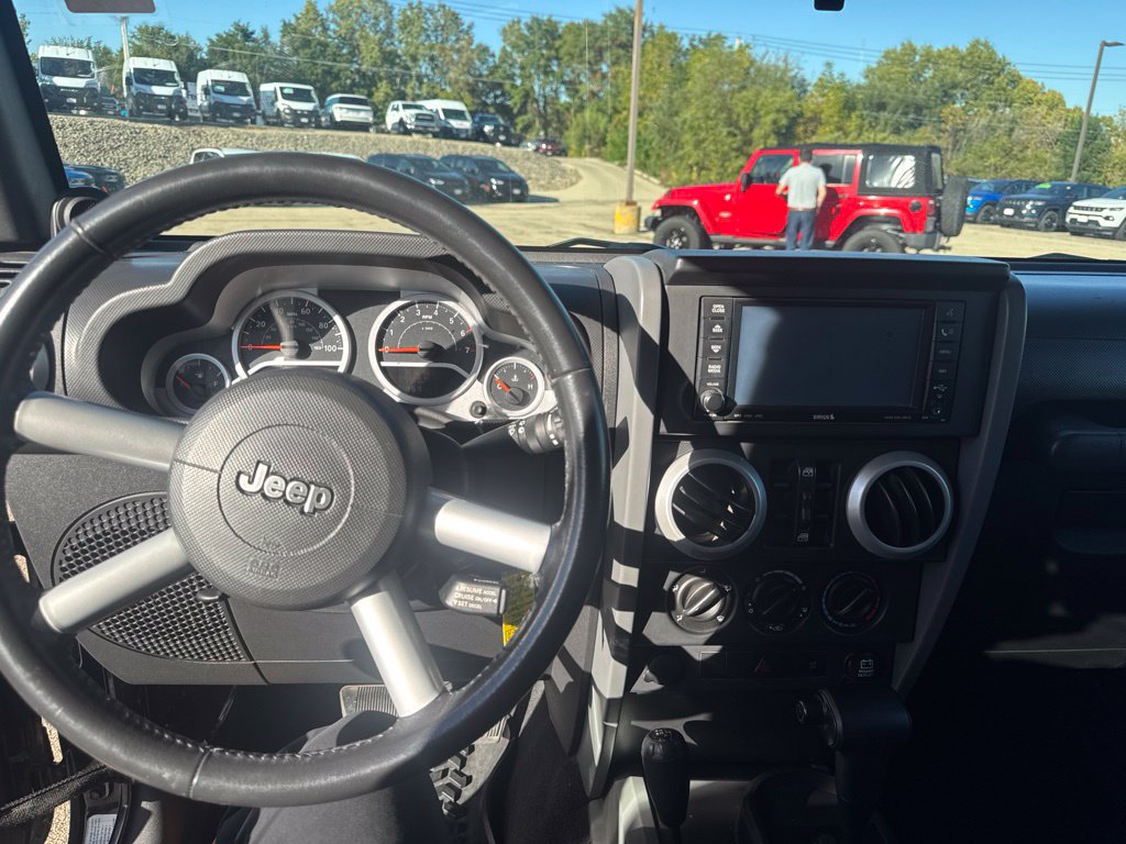 Used 2008 Jeep Wrangler Unlimited Sahara AWD/4WD image 12