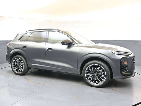 New 2026 Audi Q3 quattro 2.0T AWD/4WD image 7