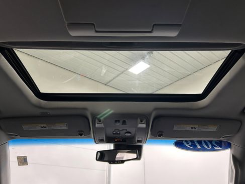 Used 2019 GMC Yukon SLT w/ Graphite Performance Edition image 26