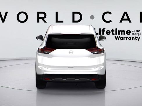 Used 2024 Nissan Rogue SL w/ SL Premium Package image 7