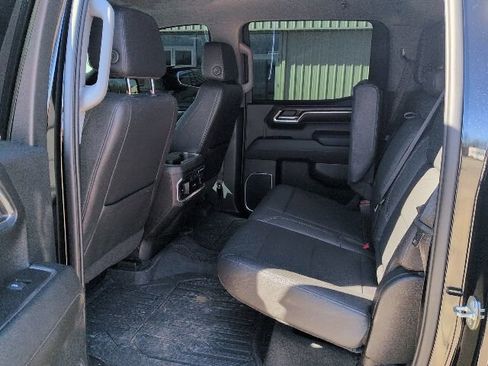 Used 2023 GMC Sierra 1500 SLT image 5