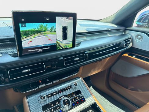 Used 2020 Lincoln Aviator Black Label w/ Dynamic Handling Package AWD/4WD image 27