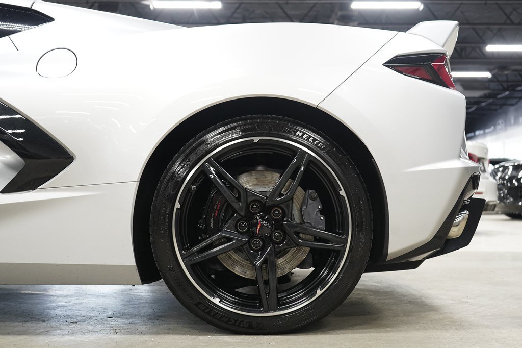 Used 2020 Chevrolet Corvette Stingray Coupe w/ Z51 Performance Package RWD image 26