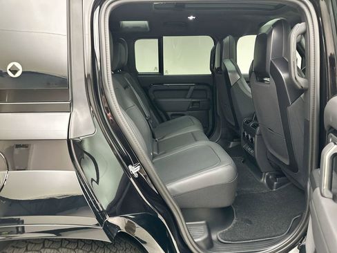 New 2026 Land Rover Defender 110 OCTA image 19