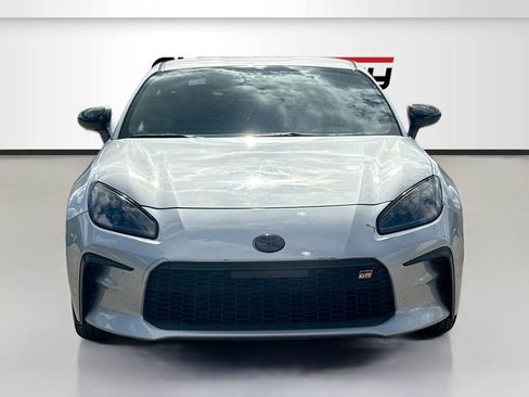 Used 2023 Toyota GR86 Premium w/ ALL Weather Mat Package (TMS) RWD image 2
