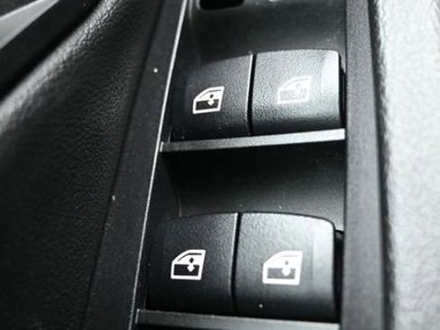 Used 2022 BMW 330i xDrive Sedan image 30