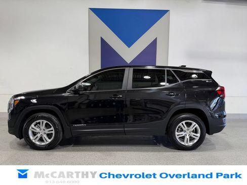 Used 2022 GMC Terrain SLE AWD/4WD image 8