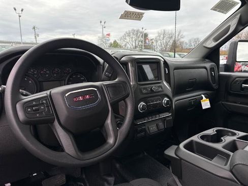 New 2026 GMC Sierra 3500 Pro image 10