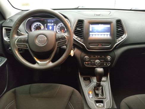Used 2020 Jeep Cherokee Latitude FWD image 22