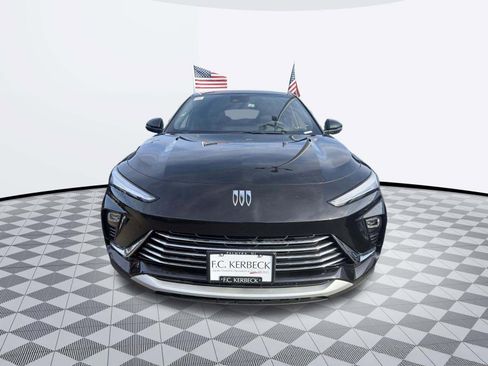 New 2026 Buick Envista Preferred FWD image 2