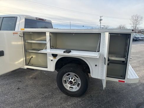 New 2025 GMC Sierra 2500 Pro w/ Convenience Package image 14